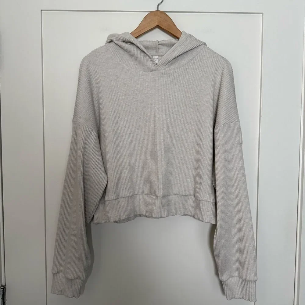 ALO Yoga Muse Cropped Hoodie Womens Sz L Gray Ribbed Long Sleeve Athleisure